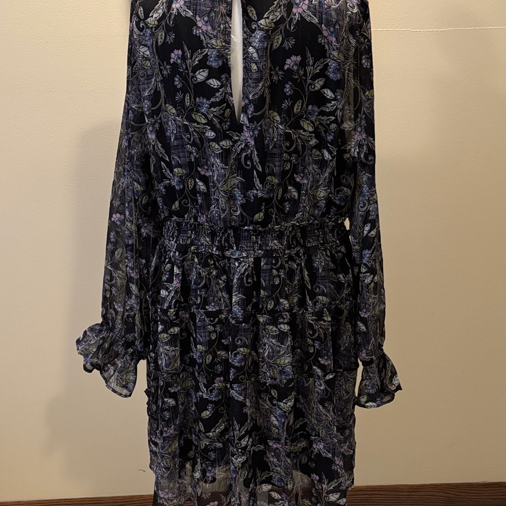 NWT Torrid Black Dress with Floral Accents and long sleeves- size 1X - Picture 7 of 13